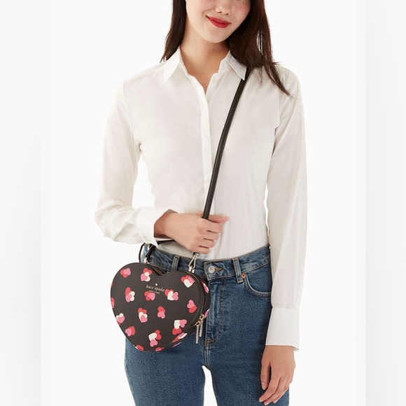 ♠️kate spade Love Shack Flutter Hearts Printed Heart Purse, Black Multi NWT - Picture 11 of 11